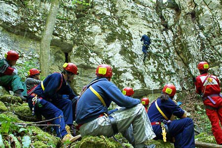 Demonstracija vrvne tehnike v plezalnem vrtcu Malisnica, 2007. Foto Mihael Rukše.